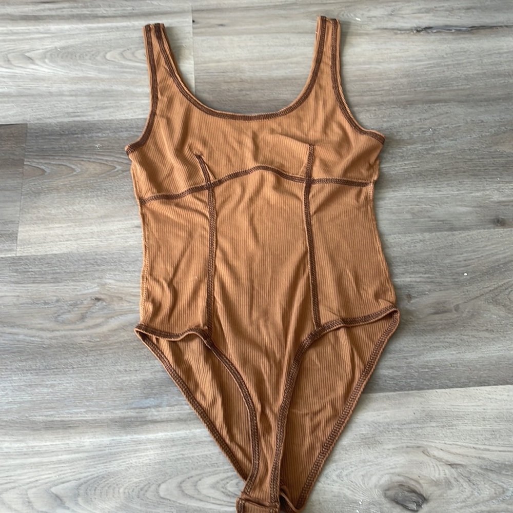 Women's Tan Sleeveless Top